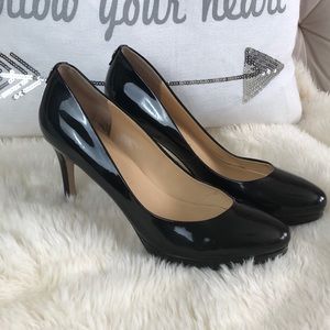 Ivanka Trump Black Pumps